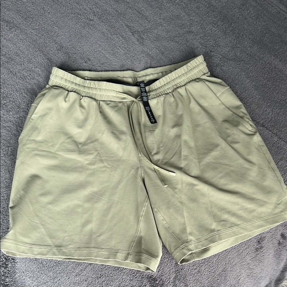 Men's Lululemon Swim Short 7” Large